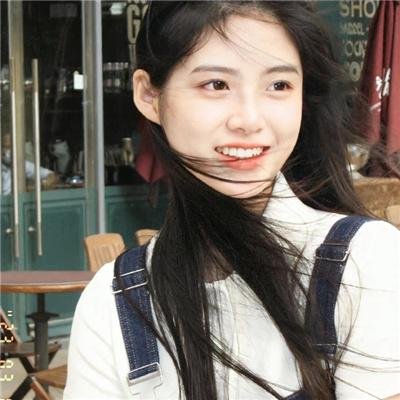 呢喃语页 海报